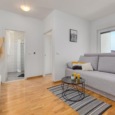 Apartment Roni + Besplatan Parking Zára Kültér fotó