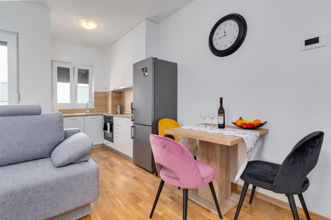 Apartment Roni + Besplatan Parking Zára Kültér fotó