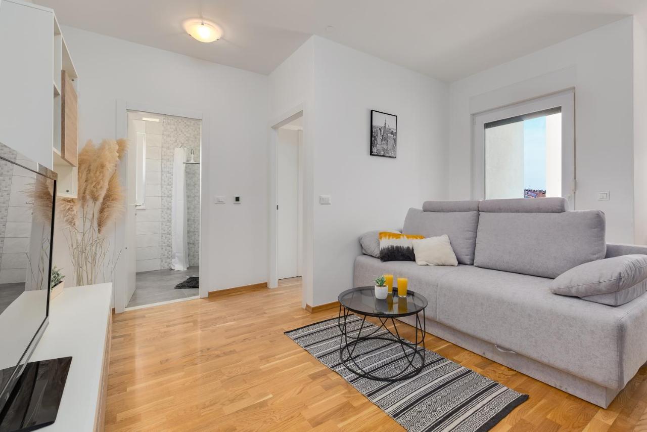 Apartment Roni + Besplatan Parking Zára Kültér fotó
