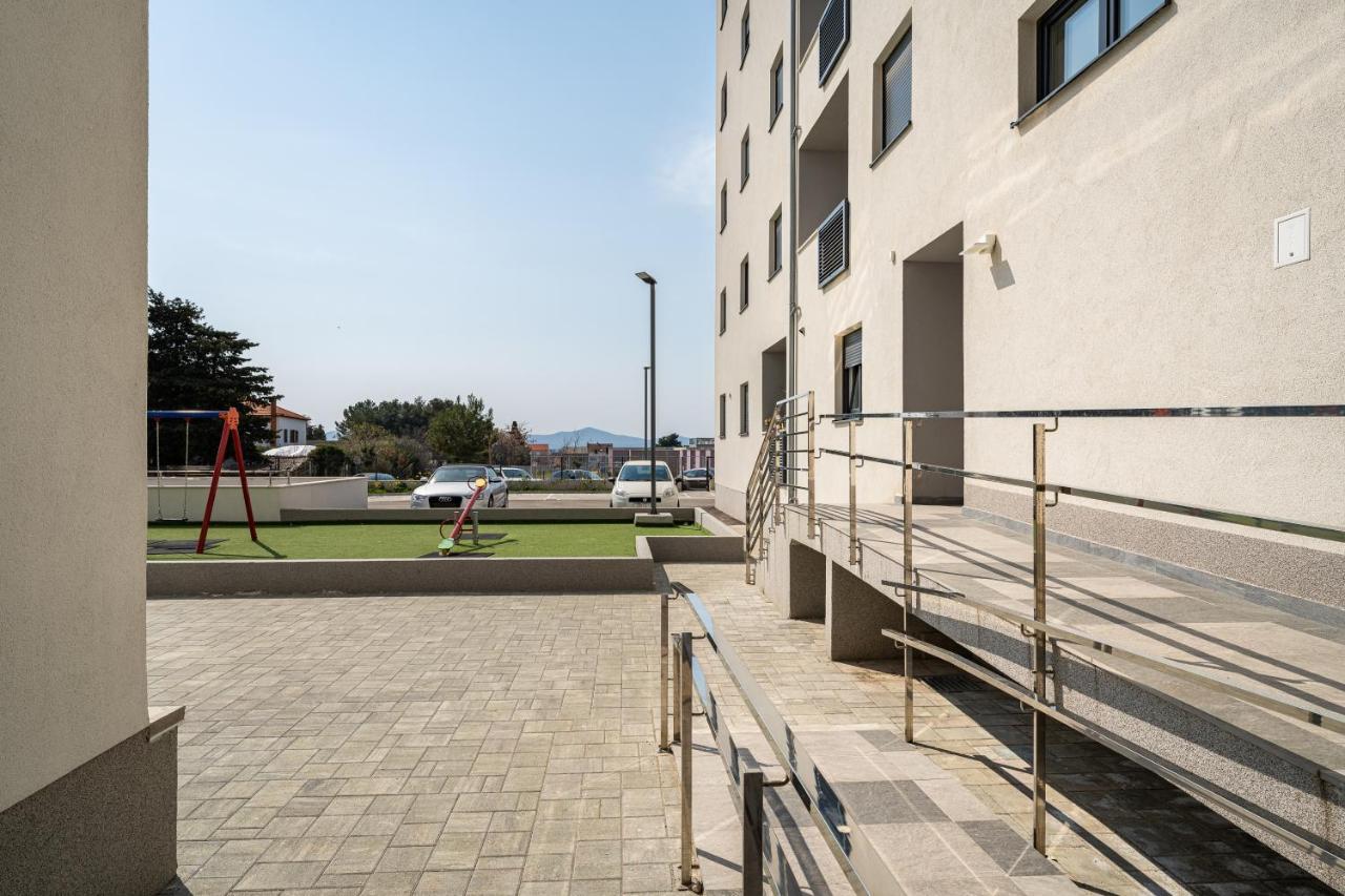 Apartment Roni + Besplatan Parking Zára Kültér fotó