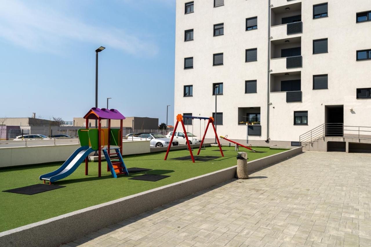 Apartment Roni + Besplatan Parking Zára Kültér fotó