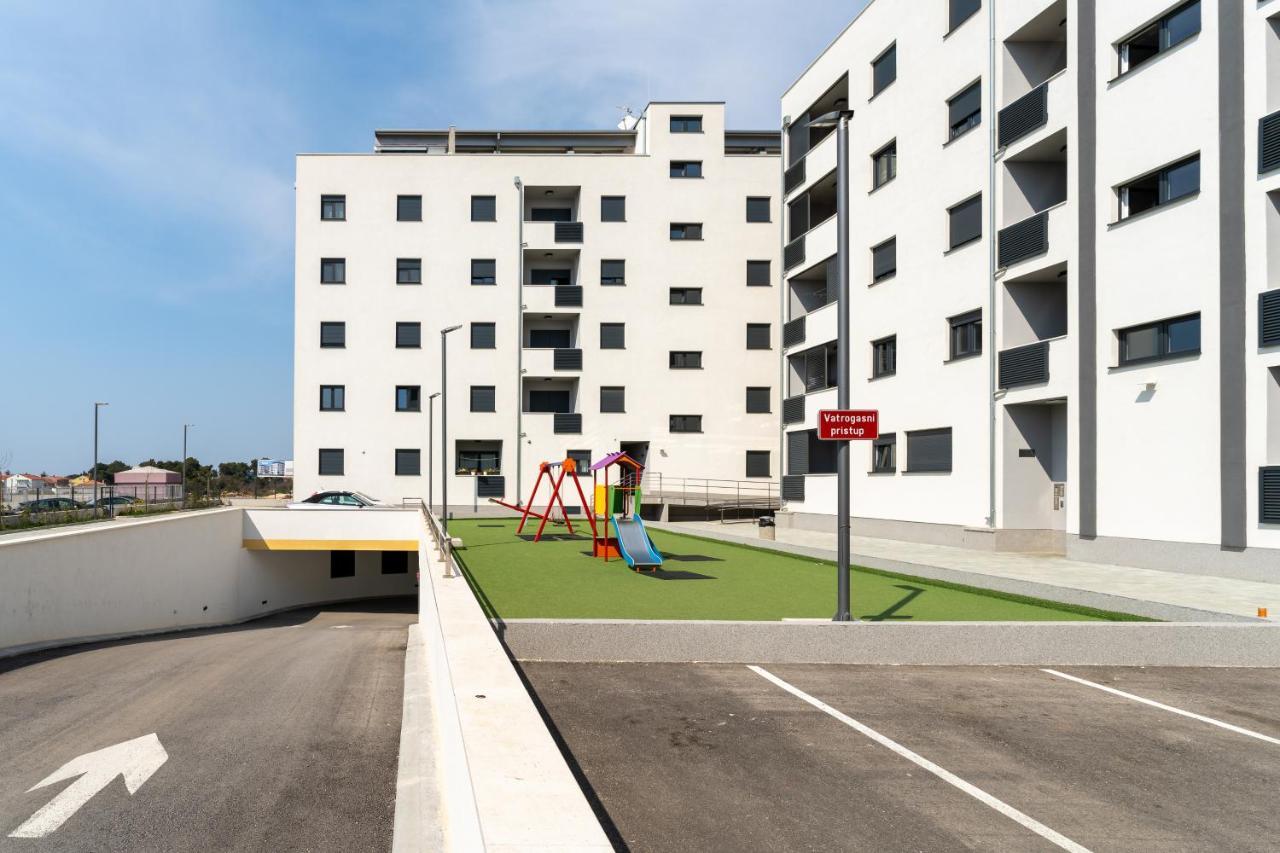 Apartment Roni + Besplatan Parking Zára Kültér fotó